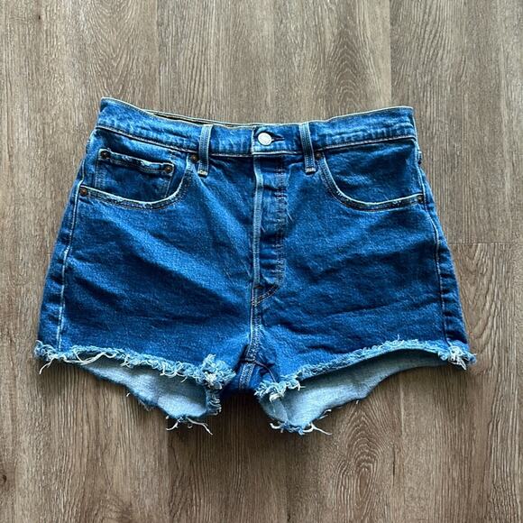 Levi's 501 Original Fit High Rise Denim Shorts Medium Wash Size 31 - Picture 1 of 6